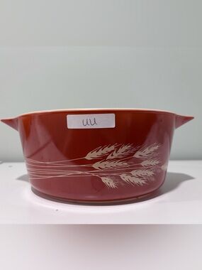 Pyrex Autumn Harvest Rust 475 Wheat Pyrex-Style Casserole Dish
